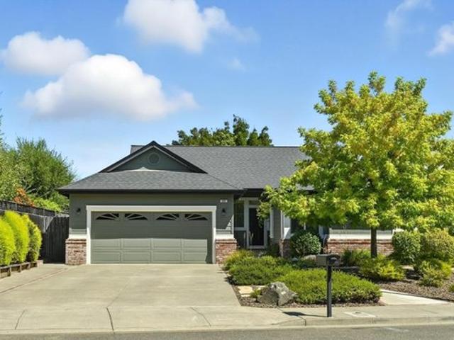 House for sale in Cloverdale, California