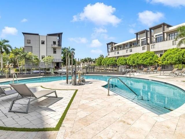Townhouse for sale in Pompano Beach, Florida