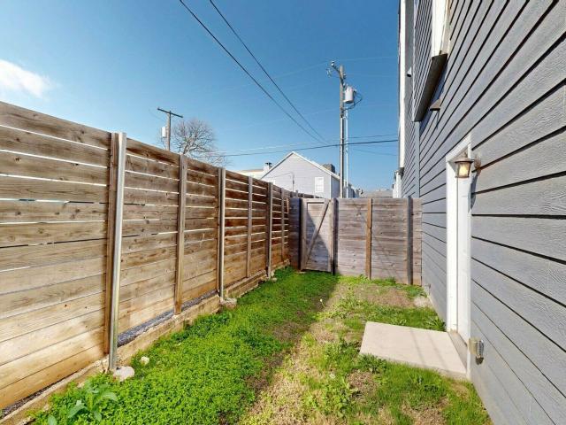Townhouse for rent in Dallas