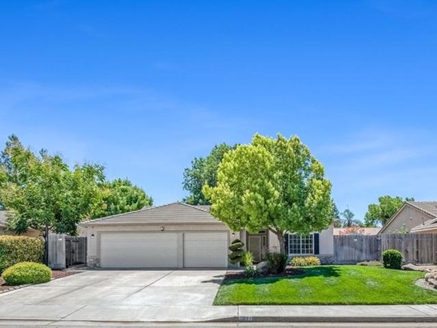 House for sale in Brookside Estates, Visalia