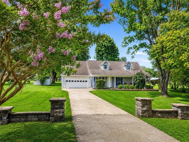 House for sale in Lexington, Alabama