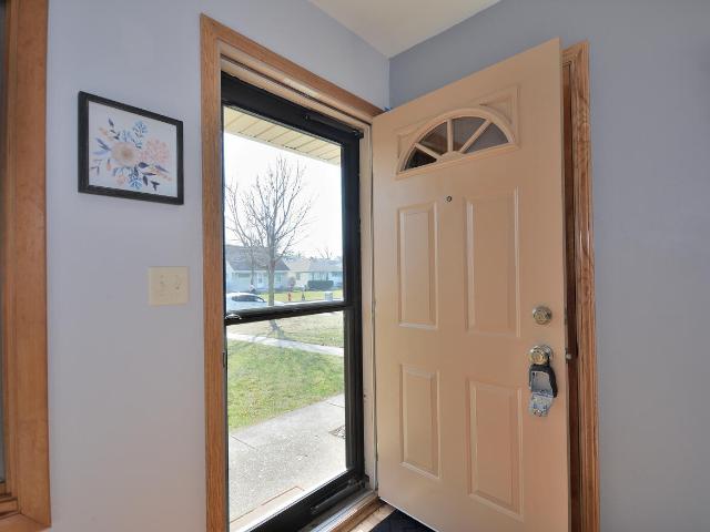 House for sale in Greenfield Park, Wisconsin