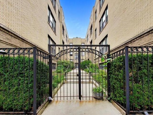 Condo for sale in Chicago Park, Illinois