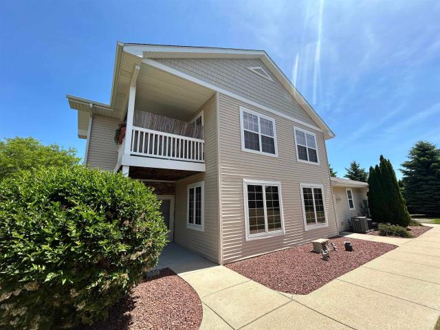 Condo for sale in Janesville, Wisconsin