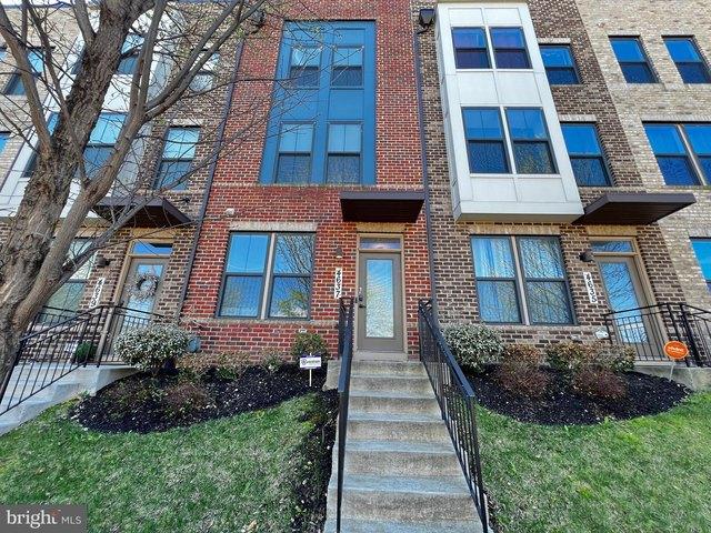 Townhouse for sale in Suitland, Maryland