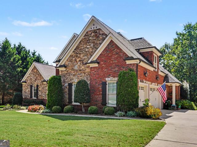 House for sale in Flowery Branch, Georgia