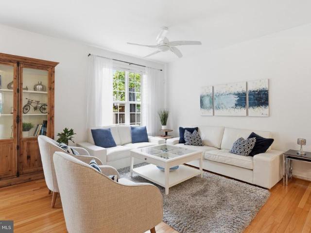 Townhouse for sale in Virginia