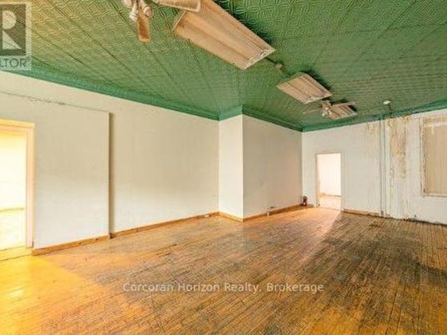 Commercial for rent in Landsdale, Hamilton