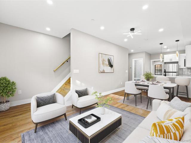 House for sale in The Bronx, Arverne