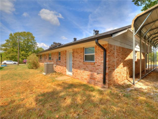 House for sale in Cave Springs, Benton County