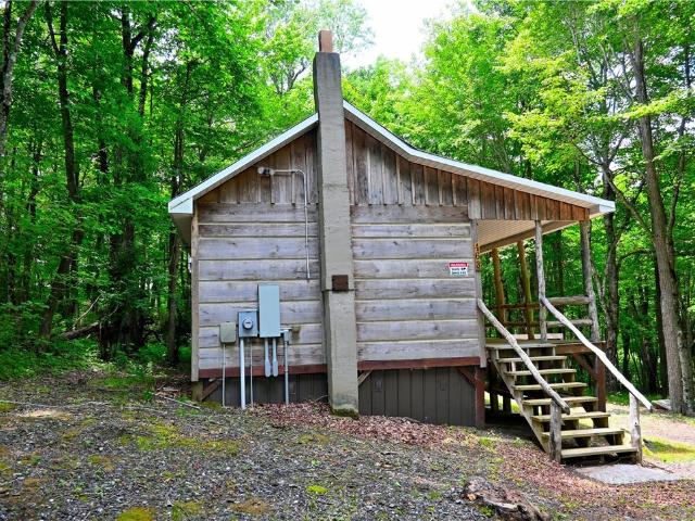 House for sale in Lansing, North Carolina