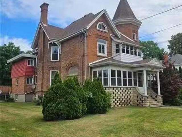 House for sale in Chatham–kent, Ontario