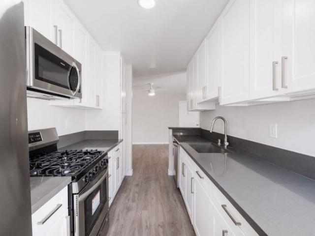 Apartment for rent in Beverly Hills, California