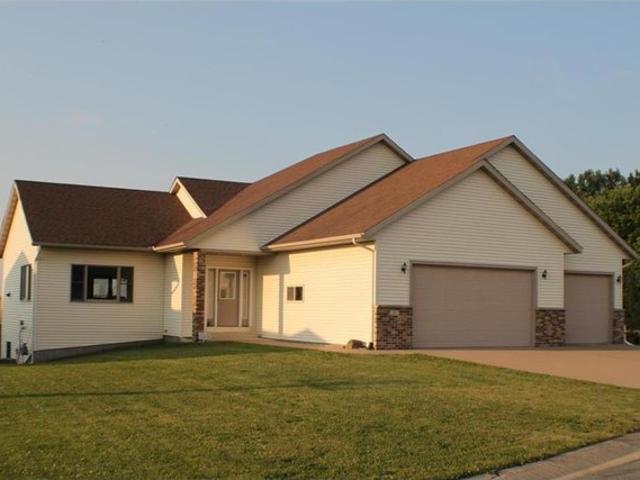 House for sale in Stone Ridge, Eyota