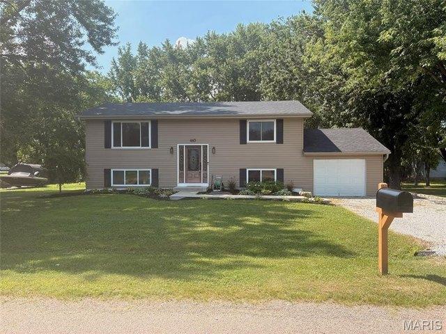 House for sale in Edwardsville, Illinois