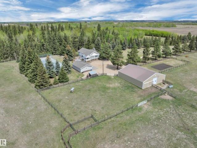House for sale in Alberta