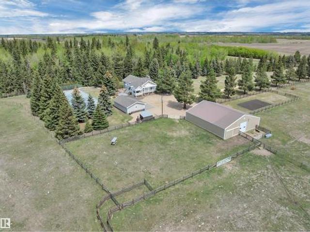 House for sale in Alberta