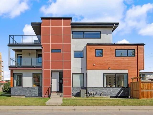 House for sale in Montgomery, Calgary