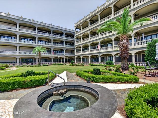Condo for sale in Gulfport, Mississippi