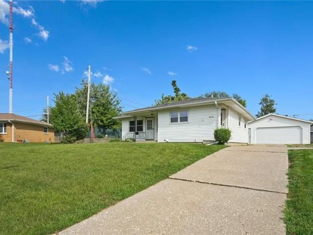 House for sale in Linn, Iowa