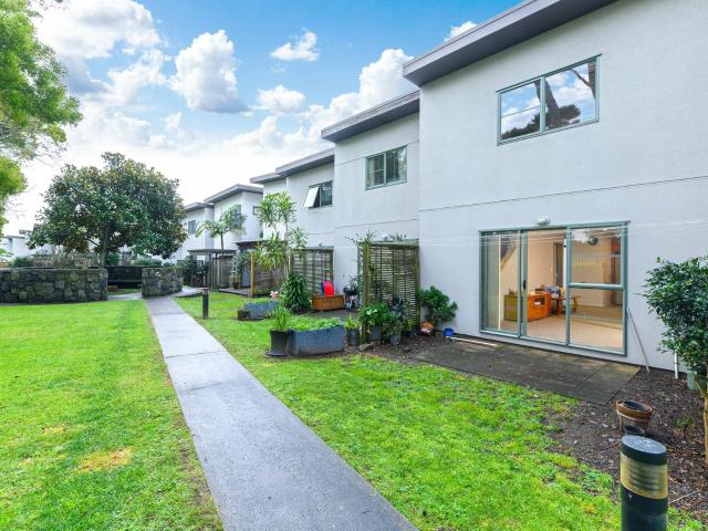House for sale in Avondale