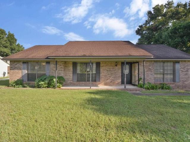 House for sale in Pace, Florida