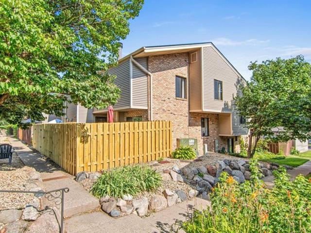 Townhouse for sale in Hennepin, Minnesota