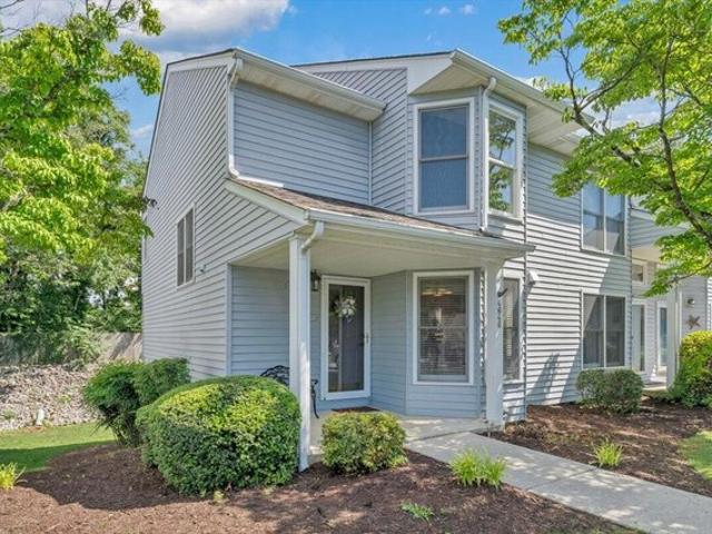 Townhouse for sale in Virginia