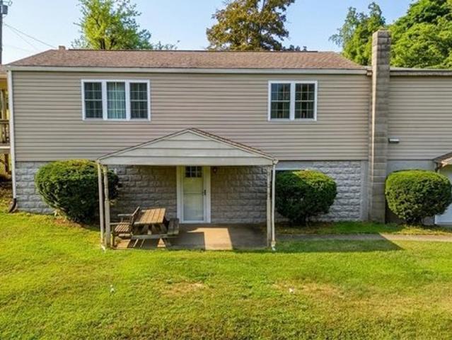 House for sale in Avella, Pennsylvania