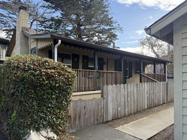 Apartment for rent in Monterey