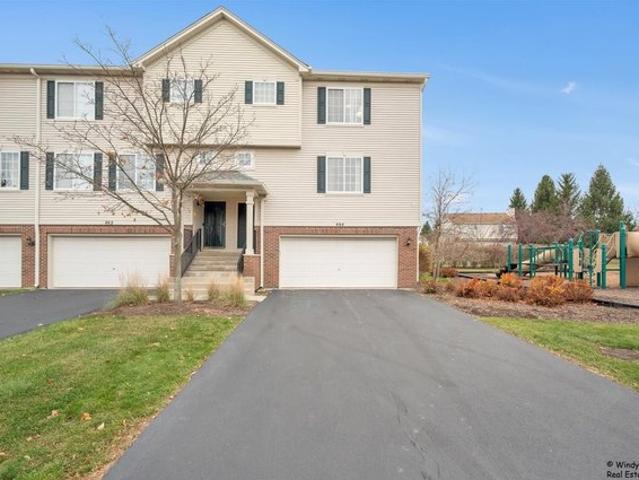 Townhouse for sale in Gilberts, Illinois