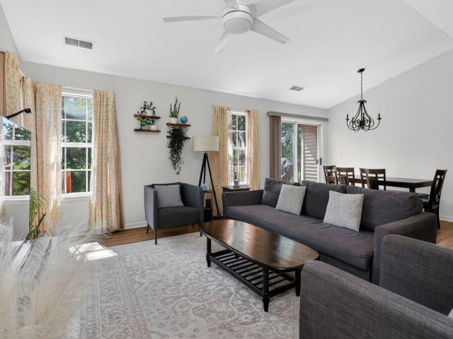 Townhouse for sale in Oswego, Illinois
