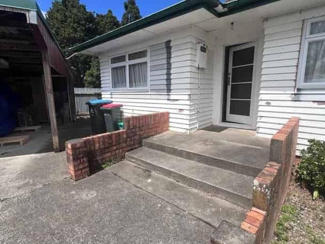 House for rent in Owhata, Oroua County