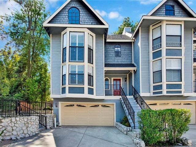 Townhouse for sale in Sierra Madre, California