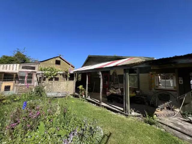 House for sale in Stafford, West Coast