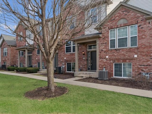 Townhouse for sale in Oswego, Illinois