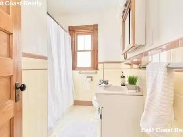 Condo for rent in Lynn