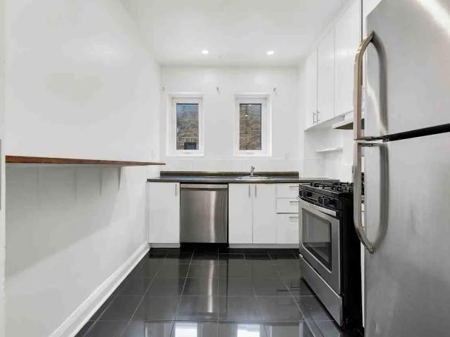 Apartment for rent in Côte-des-Neiges–Notre-Dame-de-Grâce, Montréal