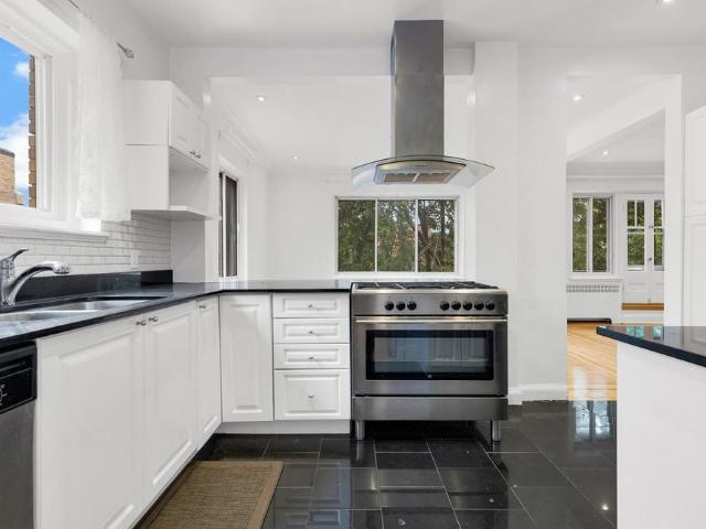 Apartment for rent in Côte-des-Neiges–Notre-Dame-de-Grâce, Montréal
