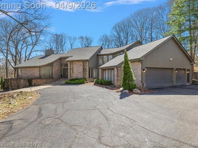 House for sale in Bloomfield Hills, Michigan