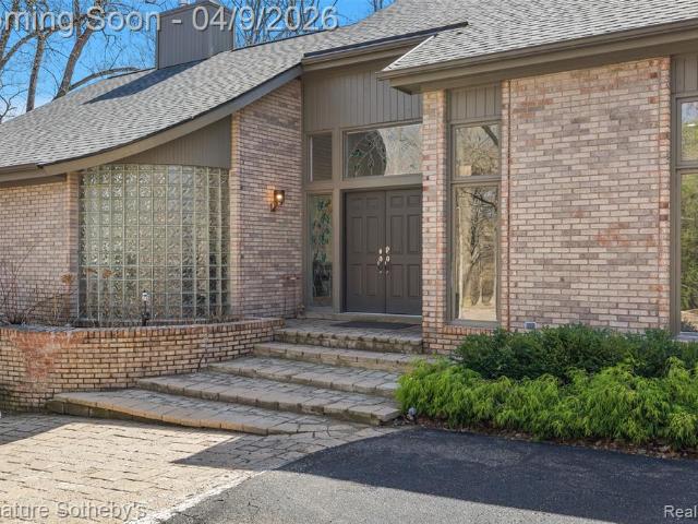 House for sale in Bloomfield Hills, Oakland County