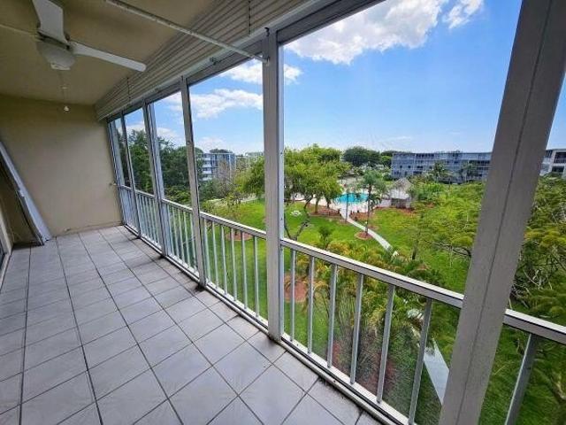 Condo for sale in Hollywood, Florida