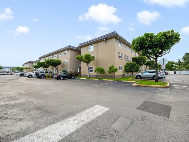 Condo for sale in Hialeah, Florida