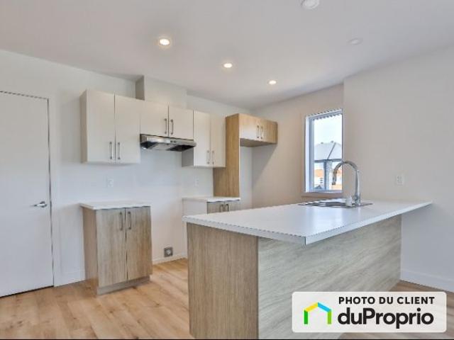 Apartment for rent in Saint-Charles-Borromée, Lanaudière