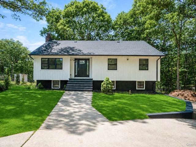 House for sale in Centereach, New York