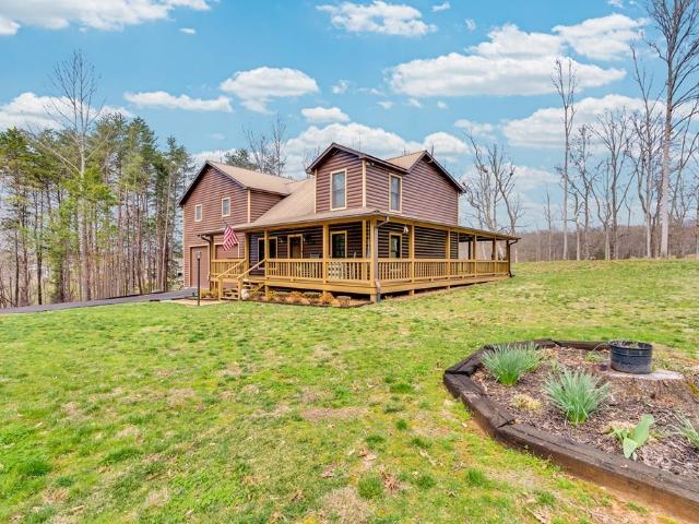 House for sale in Peeled Chestnut, Sparta