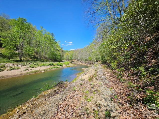 Land for sale in Yancey, North Carolina
