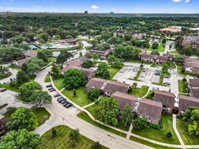 Condo for sale in Glen Ellyn, Illinois