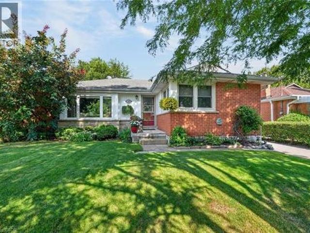 House for sale in Burlington, Ontario