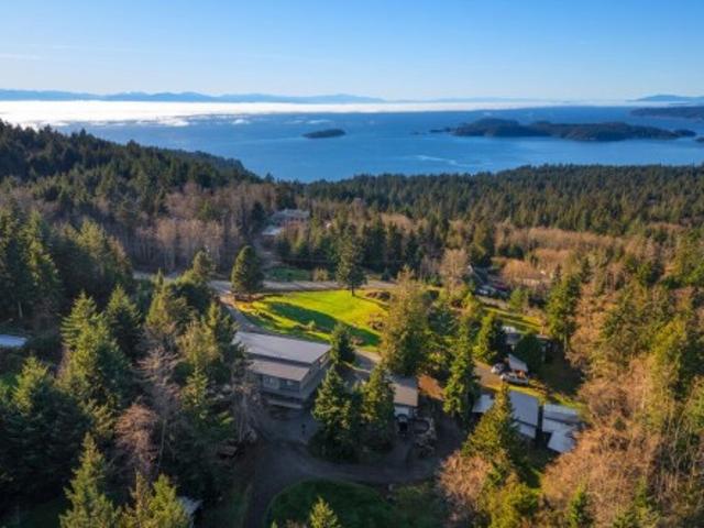 House for sale in Bowen Island, British Columbia